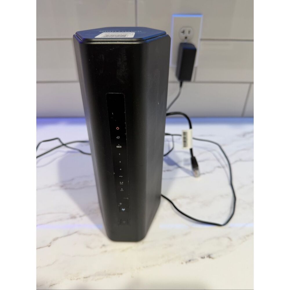 Netgear Nighthawk BEG500 WiFi 7 Router in great shape!